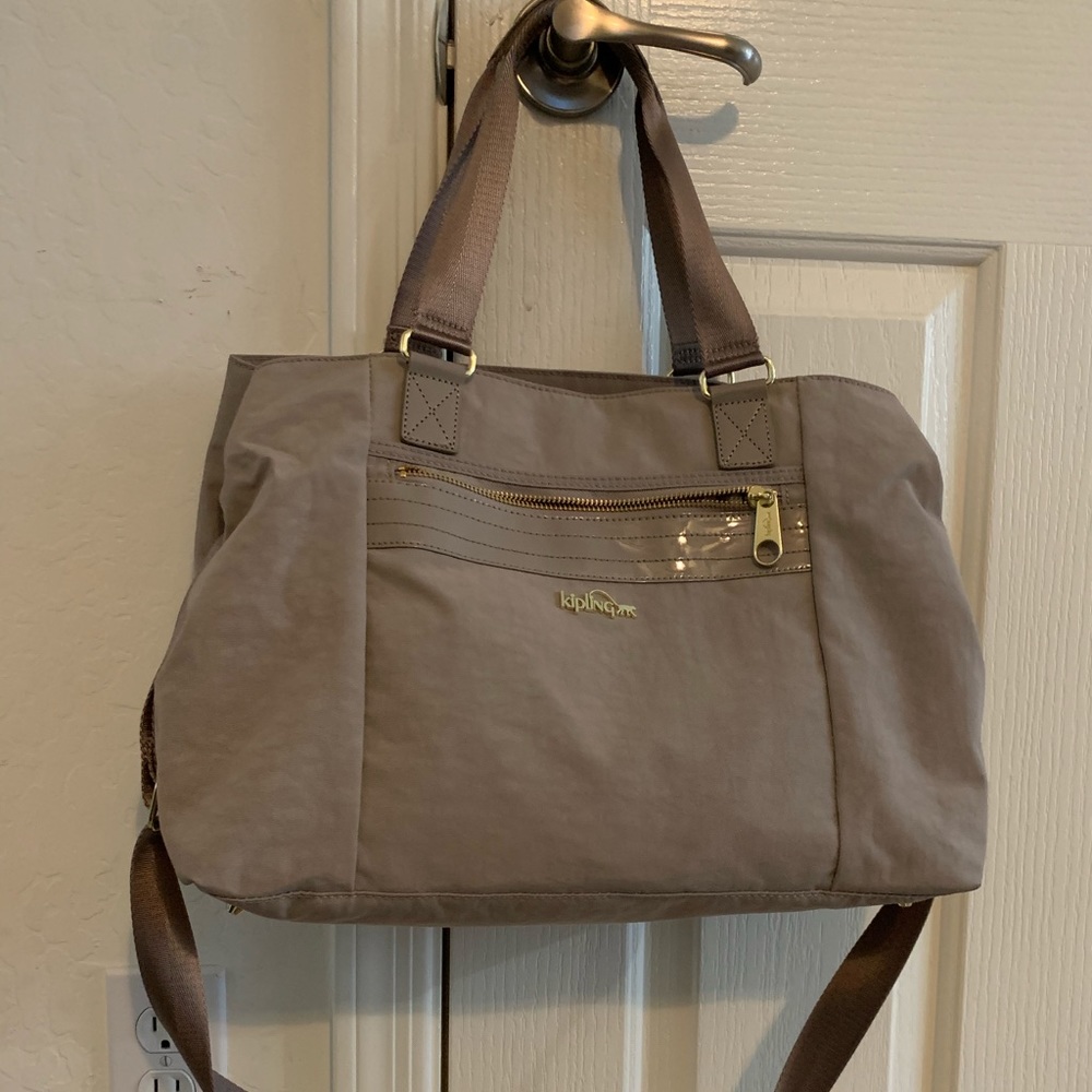 NWOT Shoulder Duffle Bag